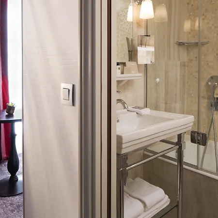 Hotel Monge 4*