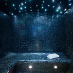مونغ 4* باريس