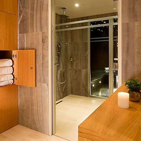 Monge Hotel
