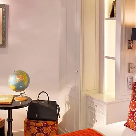Monge Hotel
