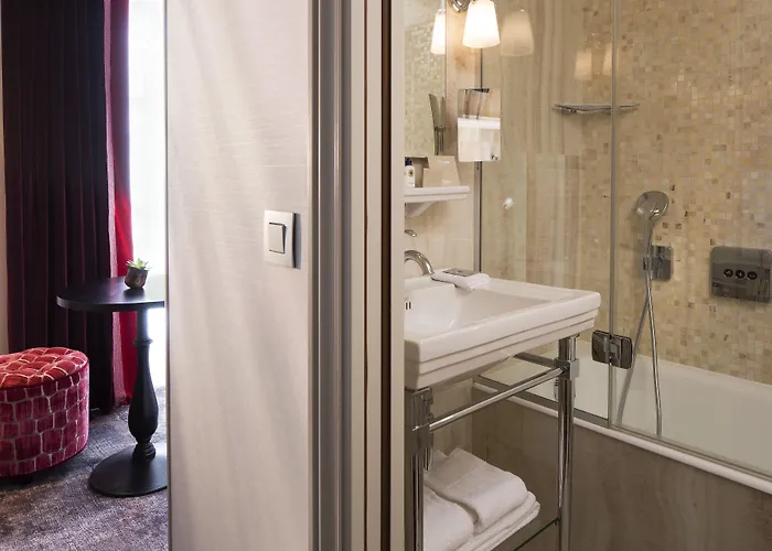 Hotell Monge 4*
