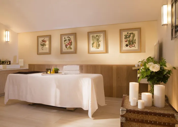 Monge Hotell
