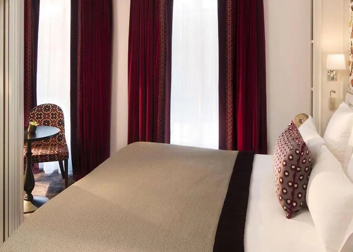 Hotell Monge 4*
