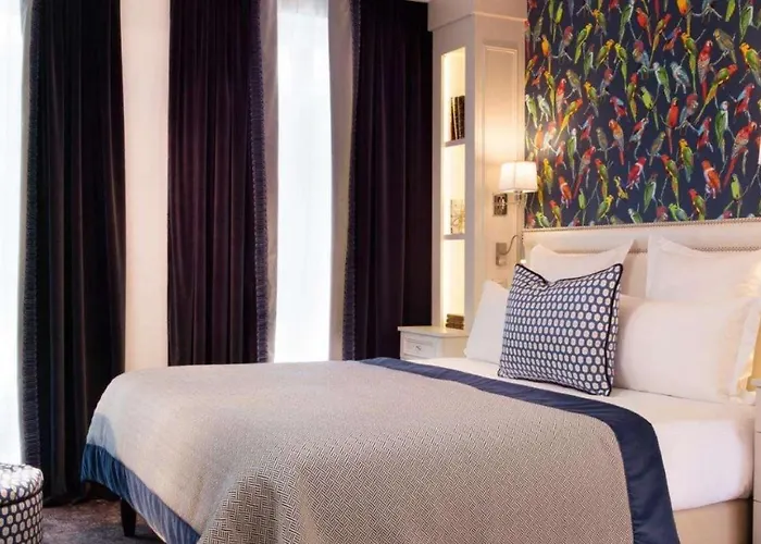 Monge 4* Paris